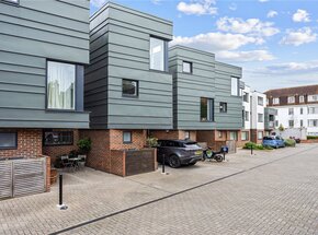 Pakefield Mews, London, SW2