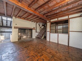 Crondall Lane, Farnham, GU10
