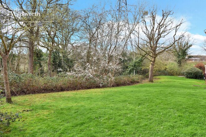 Percy Gardens, Worcester Park, KT4