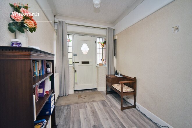 Stoneleigh Park Road, Surrey, KT19