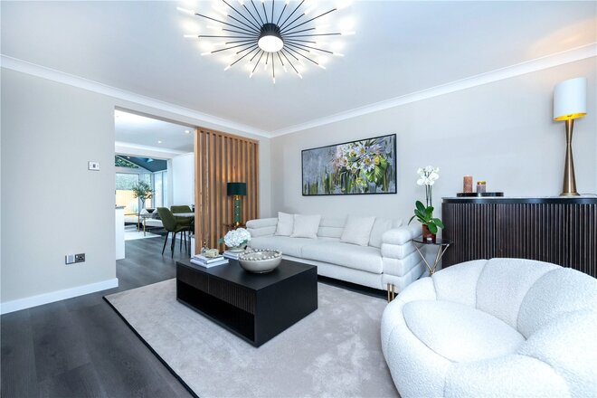 Chatsworth Close, Peterborough, PE6