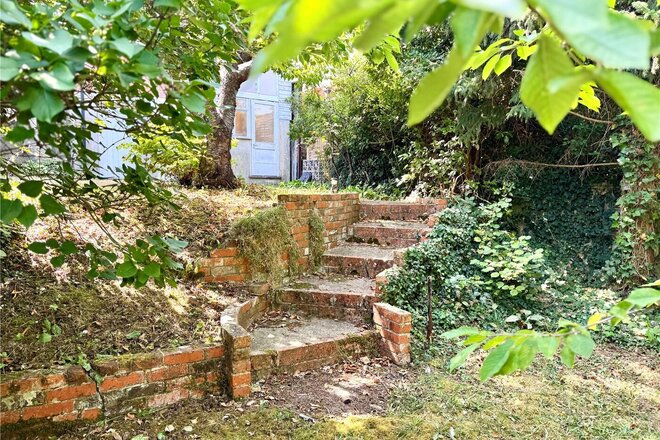 Queensberry Road, Wiltshire, SP1