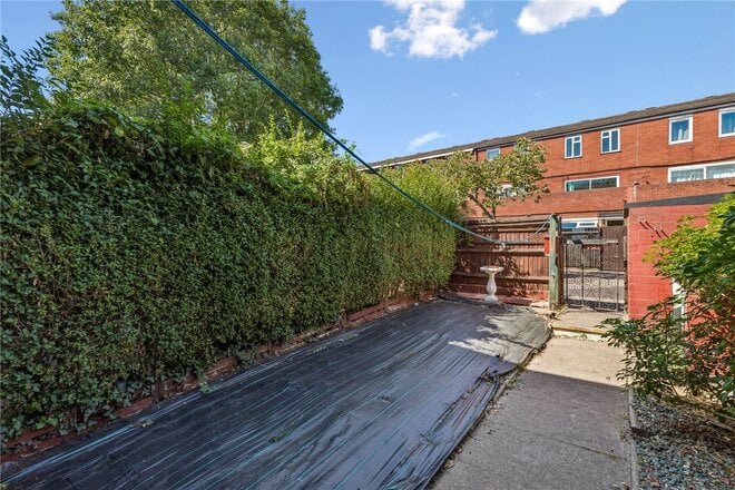Tresham Walk, London, E9