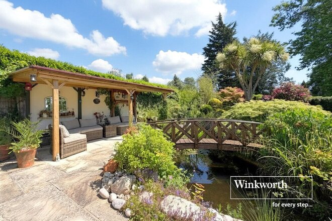 Crescent Walk, Ferndown, BH22