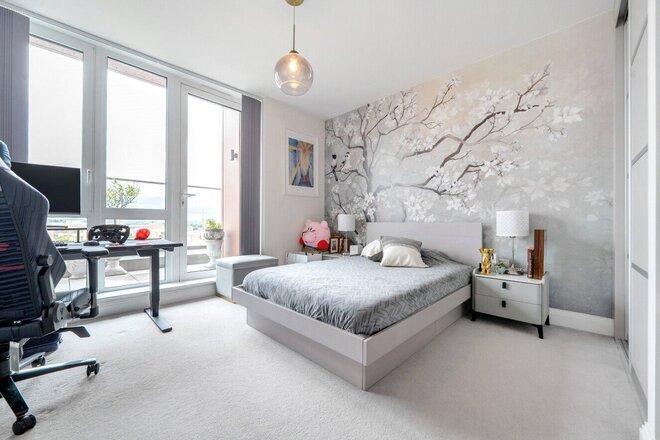 Inglis Way, London, NW7