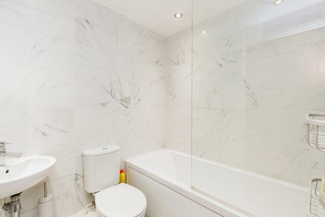 Hewlett Road, Gloucestershire, GL52