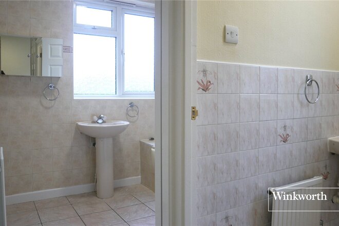 Ashurst Road, Cockfosters, EN4