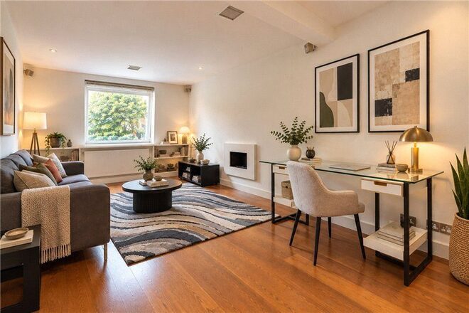 Nevern Square, London, SW5