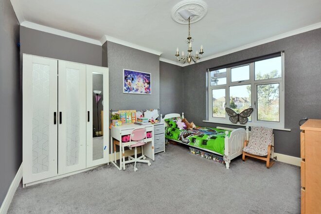 Colborne Way, Worcester Park, KT4