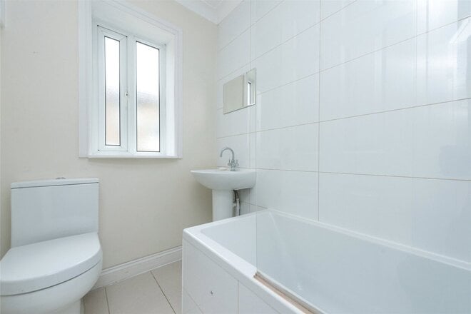 Bathurst Gardens, London, NW10