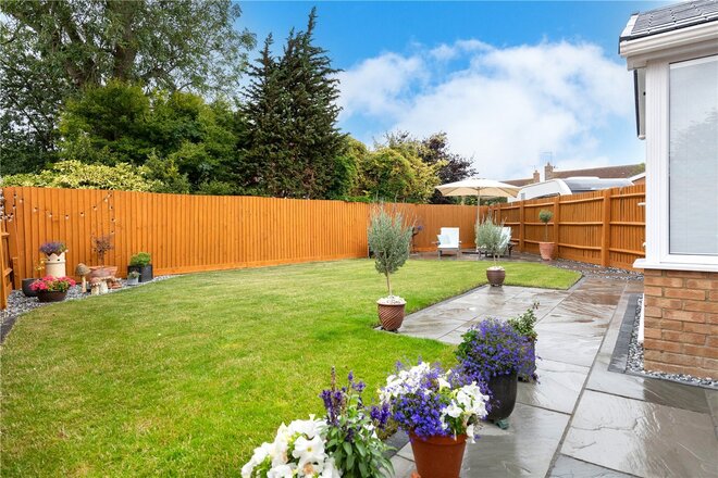 Chatsworth Close, Peterborough, PE6