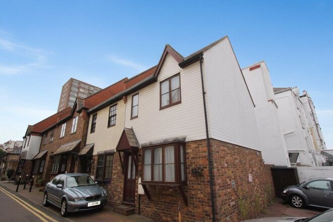 Victoria Court, Westcliff-on-Sea, SS0
