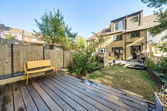 Pleydell Avenue, London, SE19
