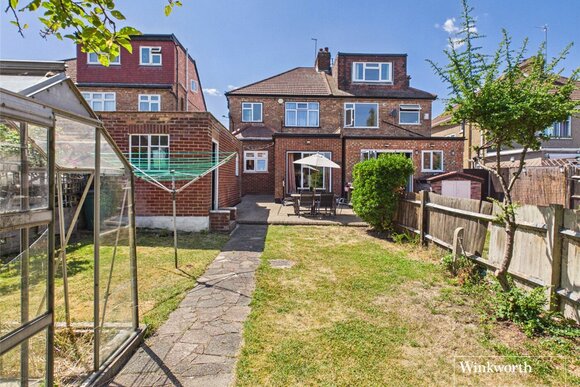 St. Georges Avenue, London, NW9