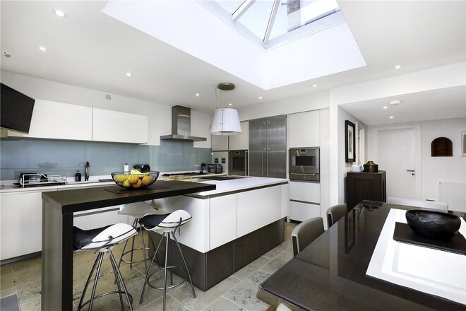 Hazelwood Close, London, W5