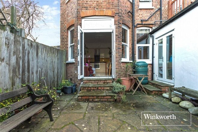 Dukes Avenue, Barnet, N3
