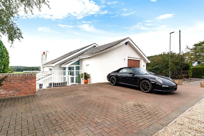 Corfe View Road, Wimborne, BH21