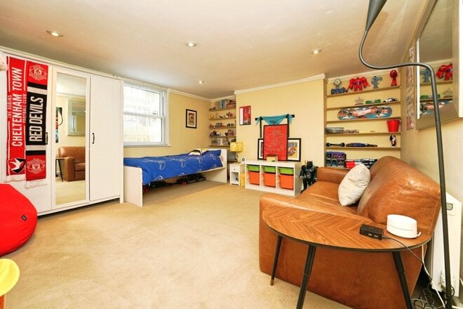 St. Lukes Road, Gloucestershire, GL53