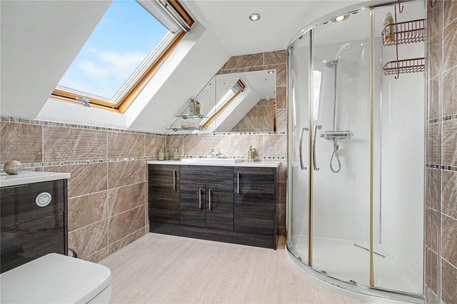 En-Suite 2