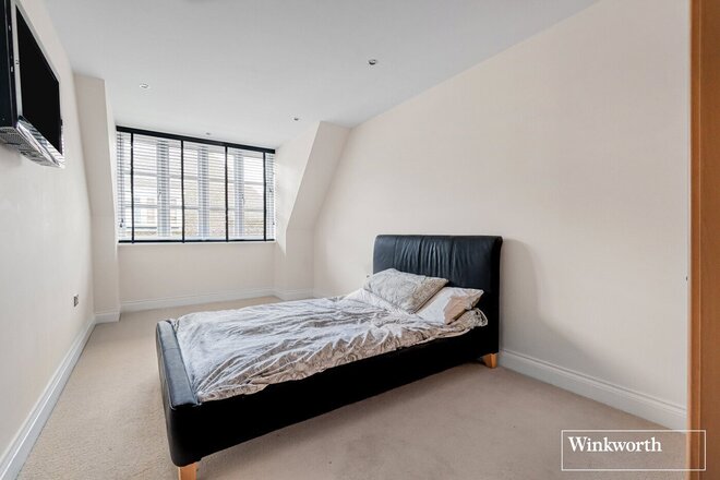 London Road, Ascot, SL5