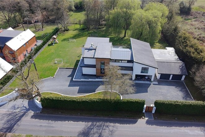 Ashford Hill Road, Thatcham, RG19
