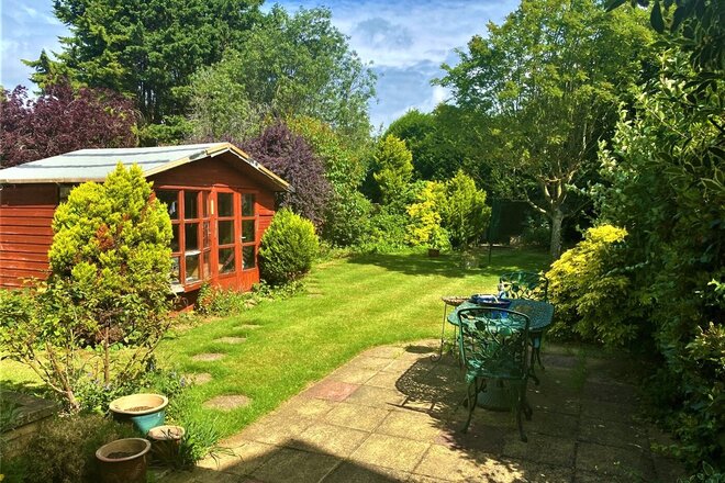 Rushmere Avenue, Northampton, NN1