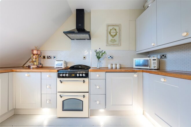 Canfield Place, London, NW6
