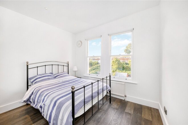 Weston Road, London, W4
