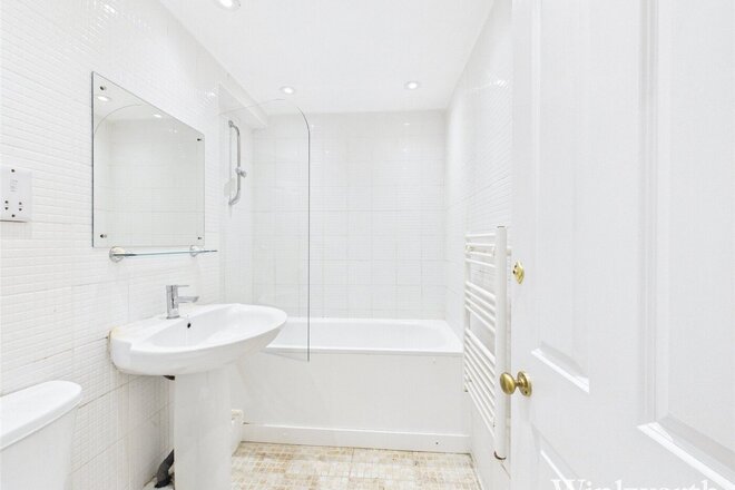 Acacia Road, London, W3