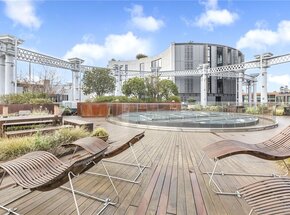 Lewis Cubitt Square, London, N1C