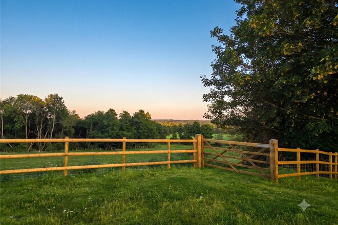 Fox Hill, Reading, RG7
