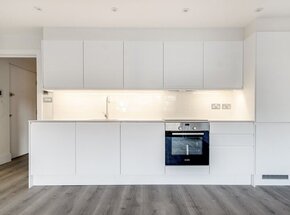 Brownlow Road, London, N11