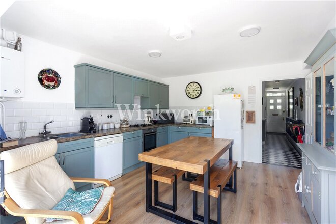 Myddleton Avenue, London, N4