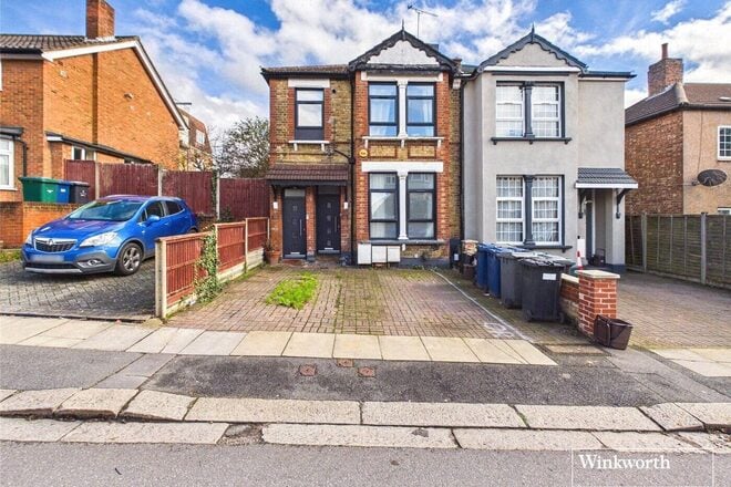 First Avenue, London, NW4