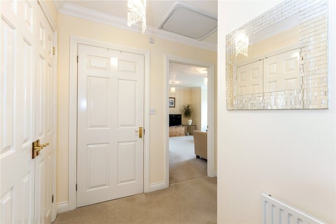 Grove Court, Newbury, RG14