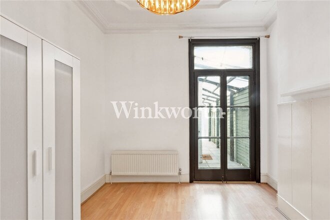 Westbury Avenue, London, N22
