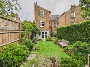 Gubyon Avenue, London, SE24