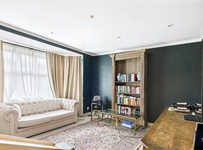 Woodfield Avenue, London, SW16