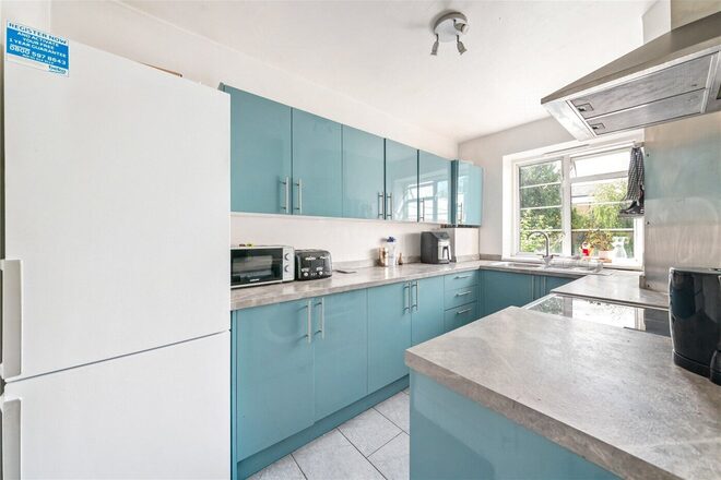Holmbury Court, London, SW17