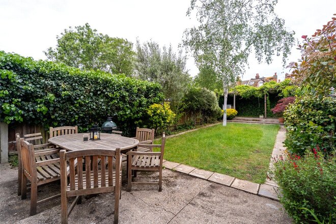 Heybridge Avenue, London, SW16