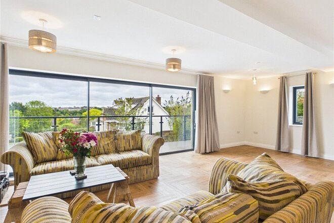 Golden Joy, Devon, EX17