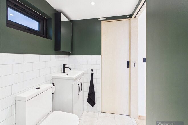 Tolworth Park Road, Surbiton, KT6