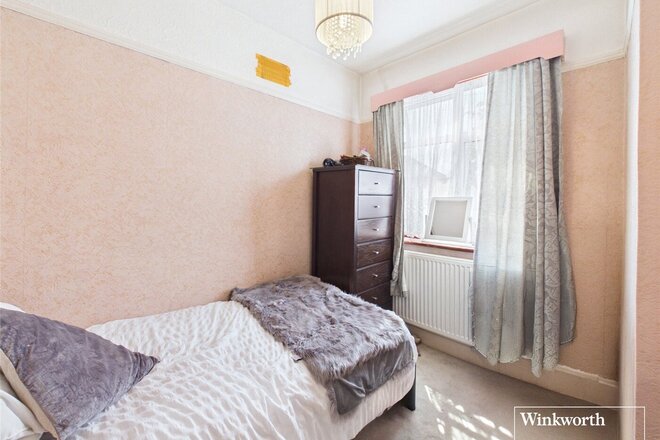 St. Georges Avenue, London, NW9