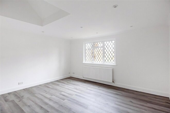 Highfield Hill, London, SE19
