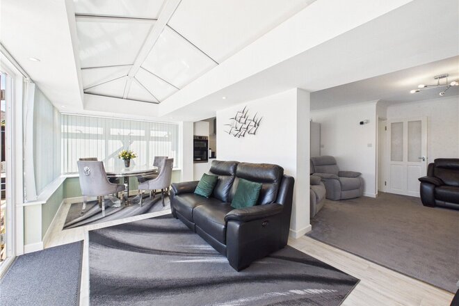 Crowden Crescent, Devon, EX16