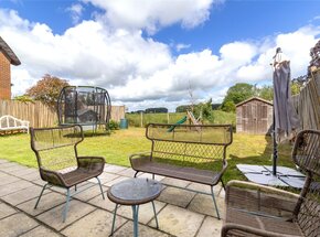 8 The Old Barnyard, Rushall, SN9