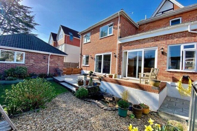 Alumhurst Road, Dorset, BH4