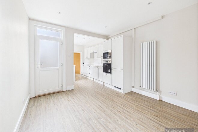 Villiers Road, Kingston upon Thames, KT1
