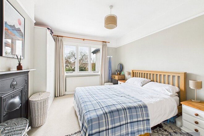 Guilford Avenue, Surbiton, KT5