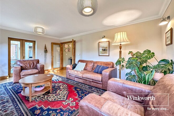 Highfield Road, Ferndown, BH22